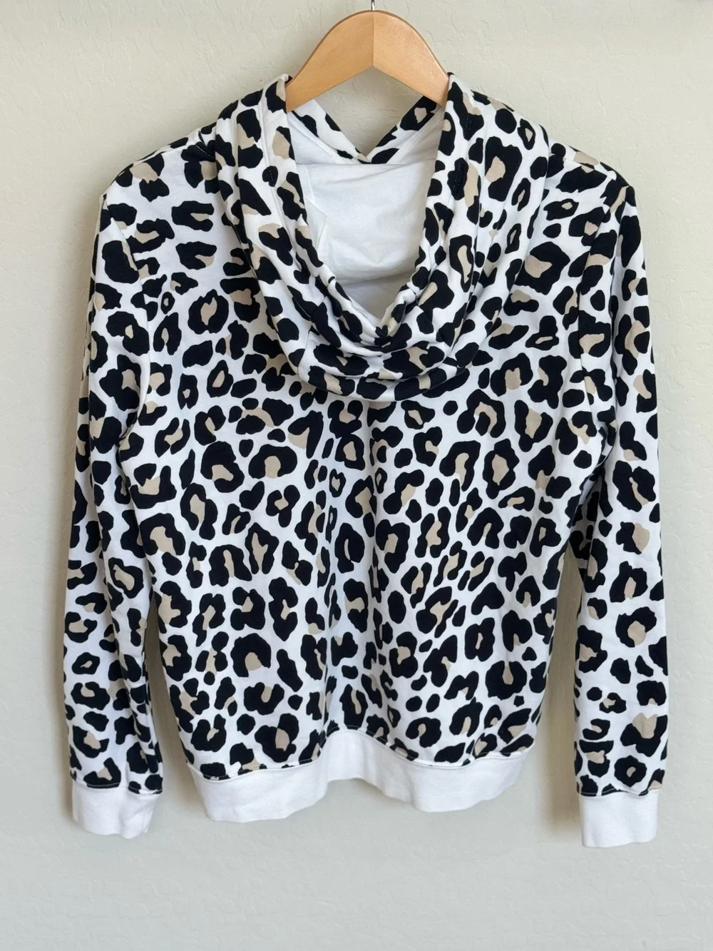 Nike Sportswear Club Fleece Women's Leopard Print Hoodie Gold Logo Size L